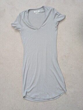 TNA Light Gray V-Neck Tunic Sz M